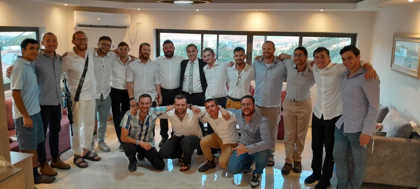 10th Shabbaton erev group shot